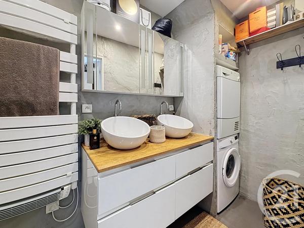 Appartement F3 à vendre  3 pièces - 73 m 2   DIJON  - 21