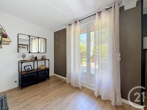 Appartement F3 à vendre  3 pièces - 73 m 2   DIJON  - 21