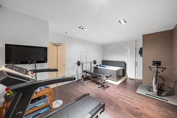 Propriété d'exception de 410 m² avec piscine à Chalon-sur-Saône
