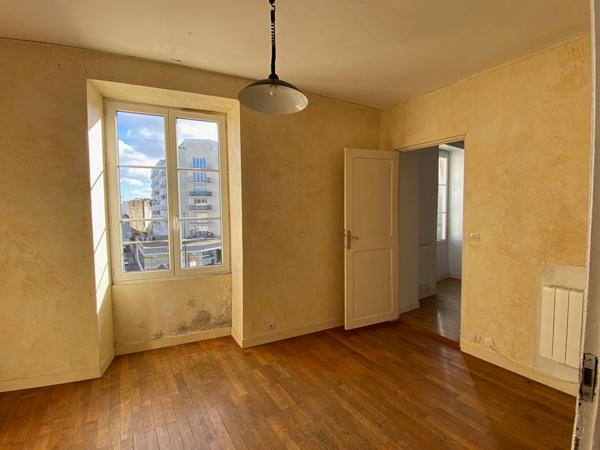 NANTES SAINT-CLEMENT/PREFECTURE A VENDRE TYPE 4 EN DUPLEX AU CALME