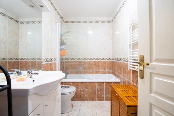 NANTES SAINT-CLEMENT/PREFECTURE A VENDRE TYPE 4 EN DUPLEX AU CALME