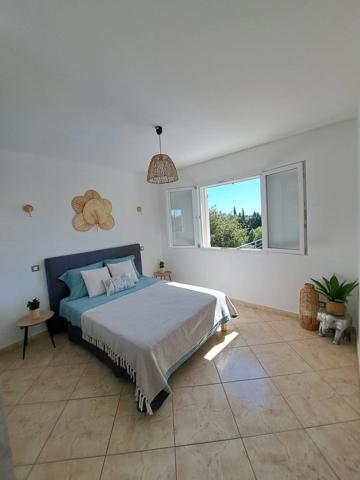 Maison de plain pied 5 chambres, piscine, sans vis-à-vis, terrain 5540 m2 à SAN NICOLAO (HAUTE CORSE)