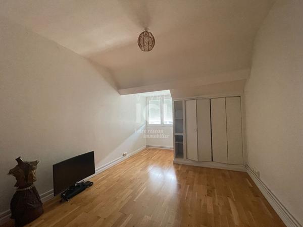 Appartement Avrille 5 pièce(s) 105.05 m2