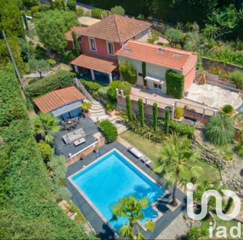 Maison à vendre 6 pièces 191 m² Grasse