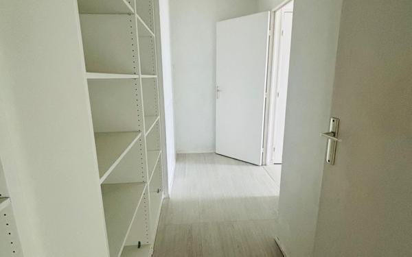 Appartement à vendre    2 pièces • 52 m2 Pierrefitte-sur-Seine