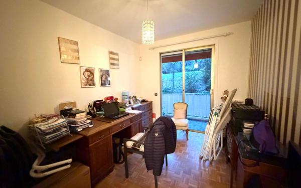 Appartement à vendre    4 pièces • 100 m2 Cagnes-sur-Mer