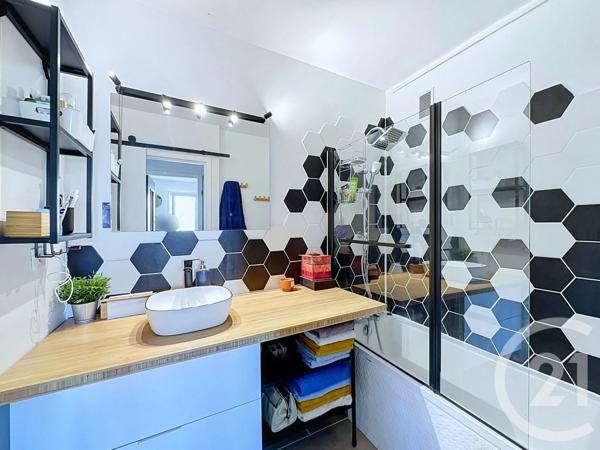 Appartement F4 à vendre  4 pièces - 93,93 m 2   BELFORT  - 90