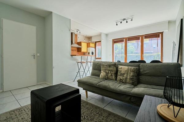 Lille  Rdc 2 pièce(s) 48.41 m2 avec Jardin et Place de Parking