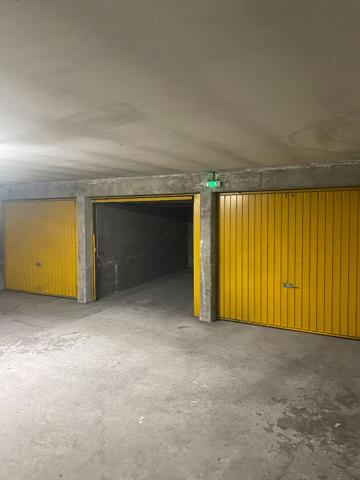 A VENDRE - LIMOGES CENTRE - Bureaux ou appartement avec 2 places de parking