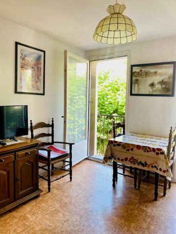 Studio ensoleillé proche des thermes