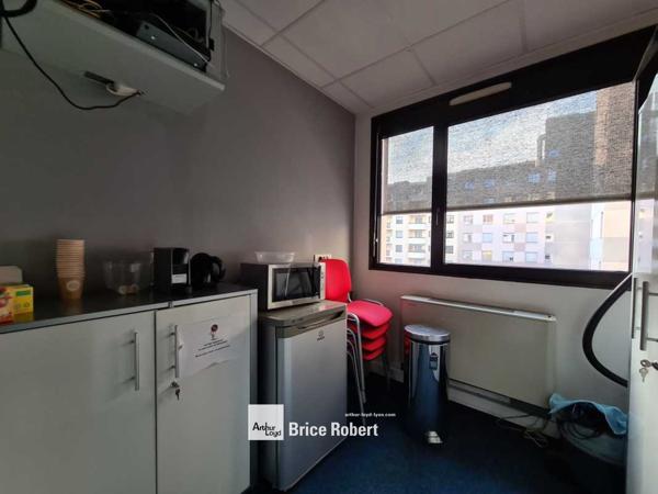 Bureaux à louer à Lyon avec parking sous sol proche transports en commun