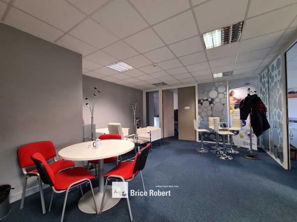 Bureaux à louer à Lyon avec parking sous sol proche transports en commun