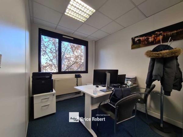 Bureaux à louer à Lyon avec parking sous sol proche transports en commun