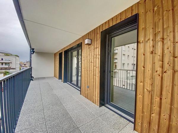 ILLKIRCH - Agréable 3P avec grand balcon