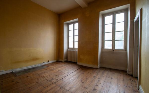 Appartement à vendre    4 pièces • 130,96 m2 Pau
