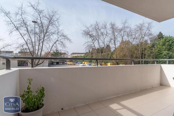 Appartement à louer 2 pièces 48.24m² Chalon-sur-Saône (71100)