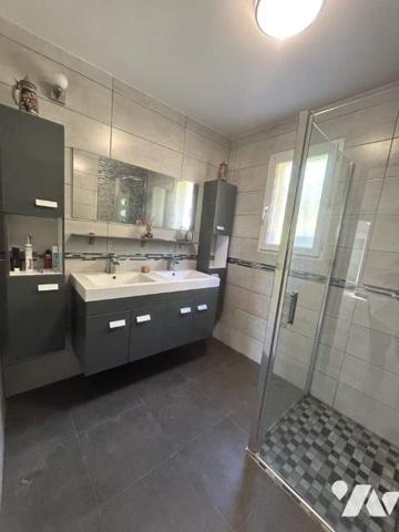 Maison T6 - 4 chambres - Plain Pied Jardin clos