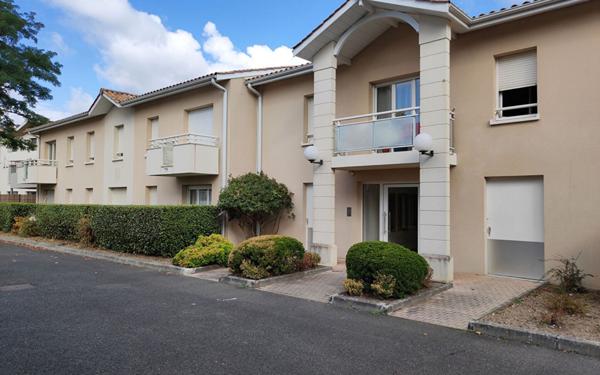 Appartement à vendre    2 pièces •  Pessac