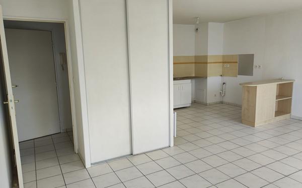 Appartement à vendre    2 pièces •  Pessac
