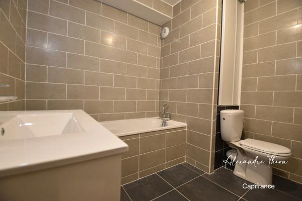 Studio à vendre 1 pièces MEXIMIEUX (01)