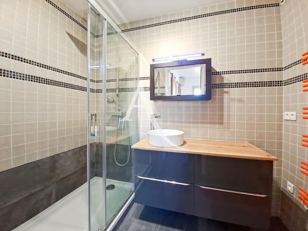 CANNES Banane 2 Pièces avec Terrasse