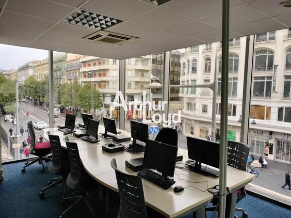 EMPLACEMENT PREMIUM SUR NICE CENTRE POUR DES BUREAUX EN DOUBLE EXPOSITION