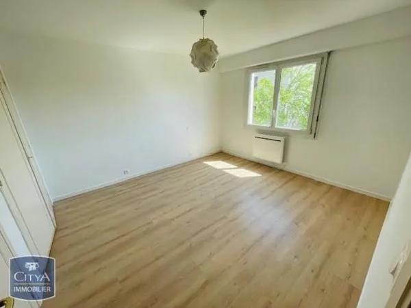 Appartement à louer 3 pièces 74.92m² Sanary-sur-Mer (83110)