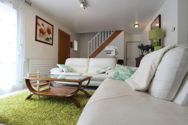location maison contemporaine trois chambres cadre de verdure Quimper Ouest