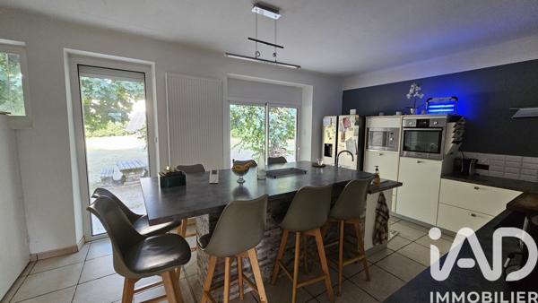 Maison à vendre 6 pièces 199 m² Maurs