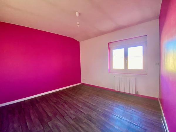 MAISON EN PIERRE,PISCINE,DOUBLE GARAGE SUR 1195 M2