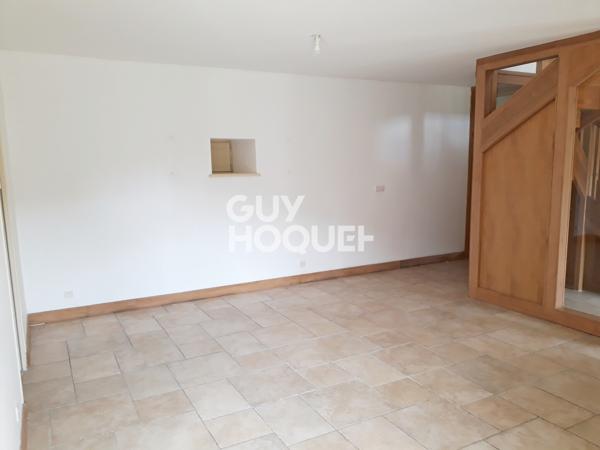 MAISON À LOUER DE 4 PIÈCES DE 130,00 M²