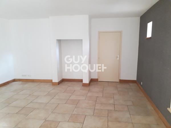 MAISON À LOUER DE 4 PIÈCES DE 130,00 M²