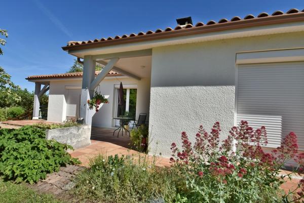 Maison à vendre 4 pièces FLEAC (16), 4 Chambres, sous sol, garage, terrain de 4000 m2