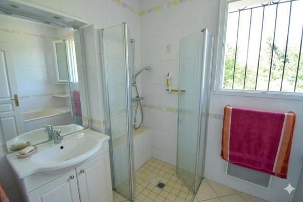 Maison à vendre 4 pièces FLEAC (16), 4 Chambres, sous sol, garage, terrain de 4000 m2