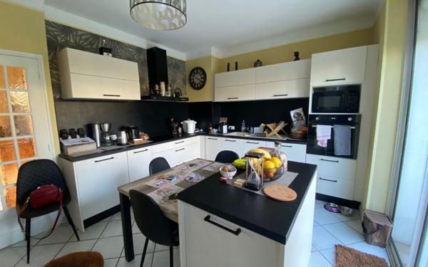 Maison à vendre    6 pièces •  Limoges