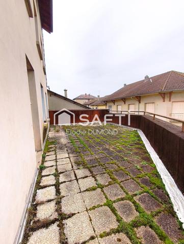 Joli appartement T4 d'une surface habitable de 91,55 m2 avec terrasse