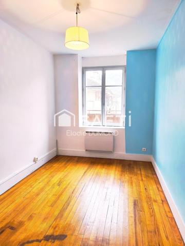Joli appartement T4 d'une surface habitable de 91,55 m2 avec terrasse