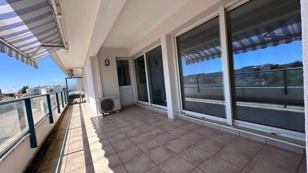BEL APPARTEMENT T3 DANS LE CENTRE DE ROYAN