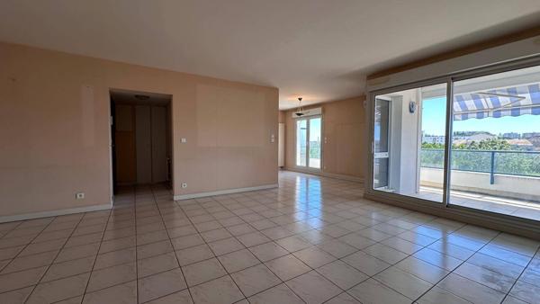 BEL APPARTEMENT T3 DANS LE CENTRE DE ROYAN