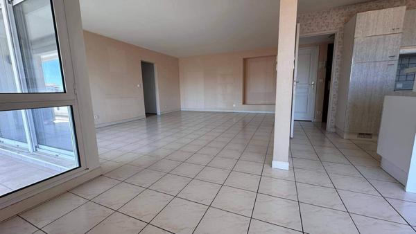 BEL APPARTEMENT T3 DANS LE CENTRE DE ROYAN
