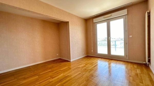 BEL APPARTEMENT T3 DANS LE CENTRE DE ROYAN
