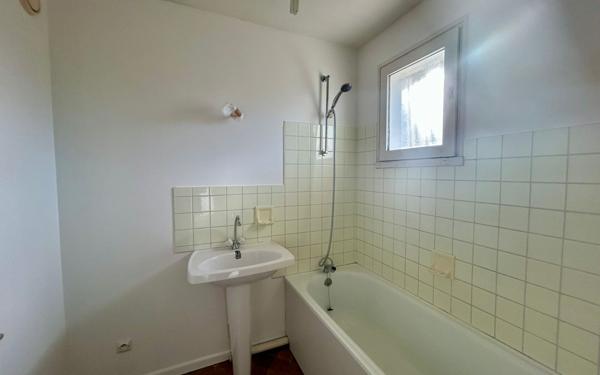 Maison à vendre    5 pièces •  La Rochefoucauld