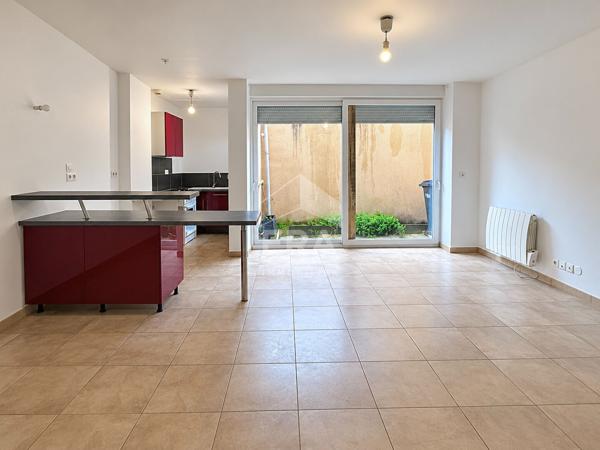 A Étaples centre-ville -  Appartement de plain-pied, 1 chambre et cour extérieure
