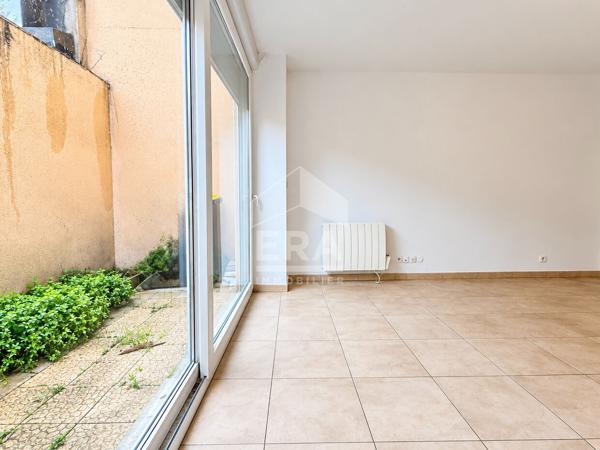 A Étaples centre-ville -  Appartement de plain-pied, 1 chambre et cour extérieure