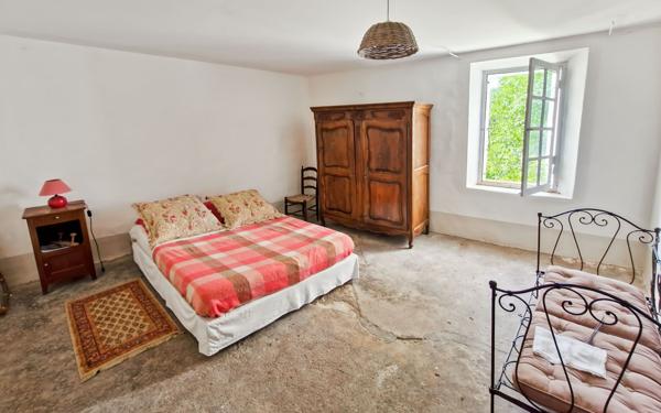 Maison à vendre    5 pièces • 200 m2 Lardiers