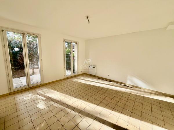 Maison 4 pièce(s) 85 m2 301 000 € **  - Référence  2351