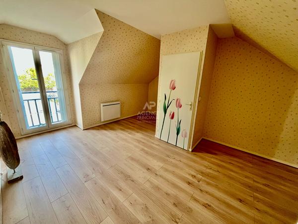 Maison 4 pièce(s) 85 m2 301 000 € **  - Référence  2351
