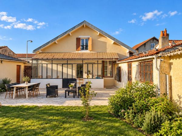 Maison à vendre trois chambres SAINTES (17)