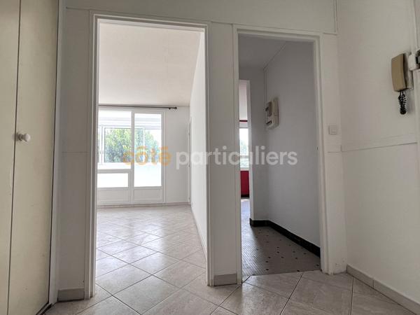 Vente
                Appartement82,41 m² - 4 Pièces -
                    SAINT JEAN DE LA RUELLE (45140)