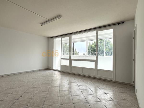 Vente
                Appartement82,41 m² - 4 Pièces -
                    SAINT JEAN DE LA RUELLE (45140)